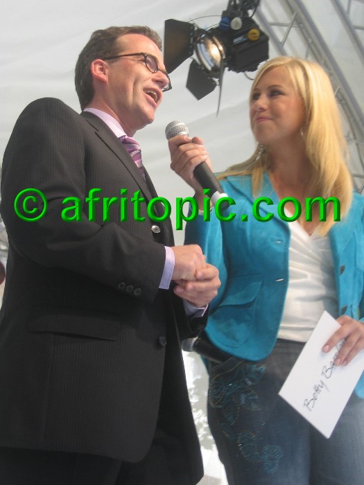 ../Images/Krefeld-Strssenmodenschau-2005 100.jpg